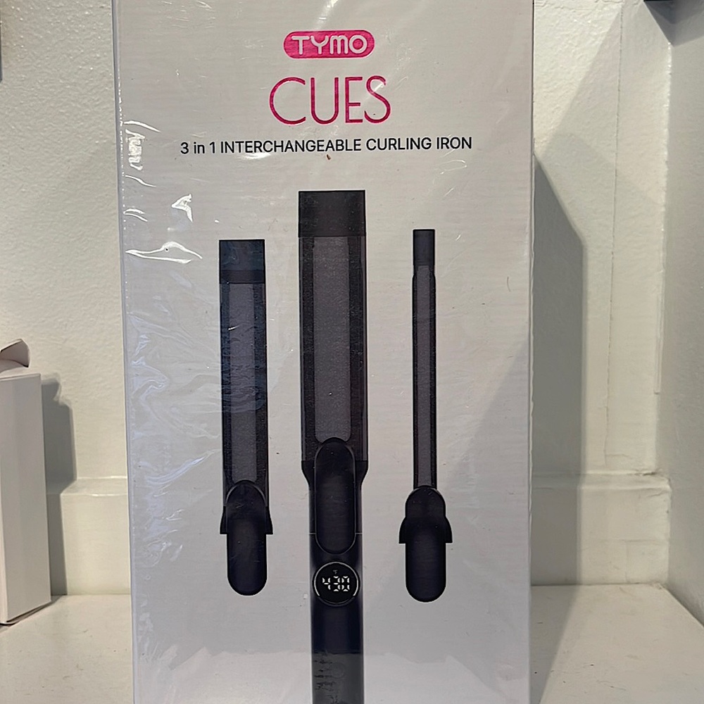 Brand New Curly iron unopened box